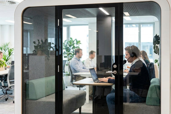 Best soundproof booths for customer support